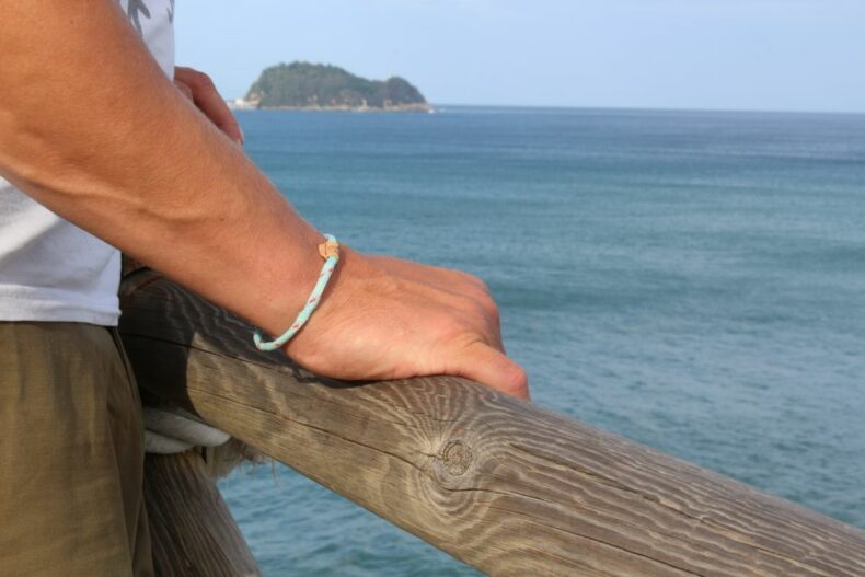 Upcycling Armband aus Fischernetz und Geisternetz